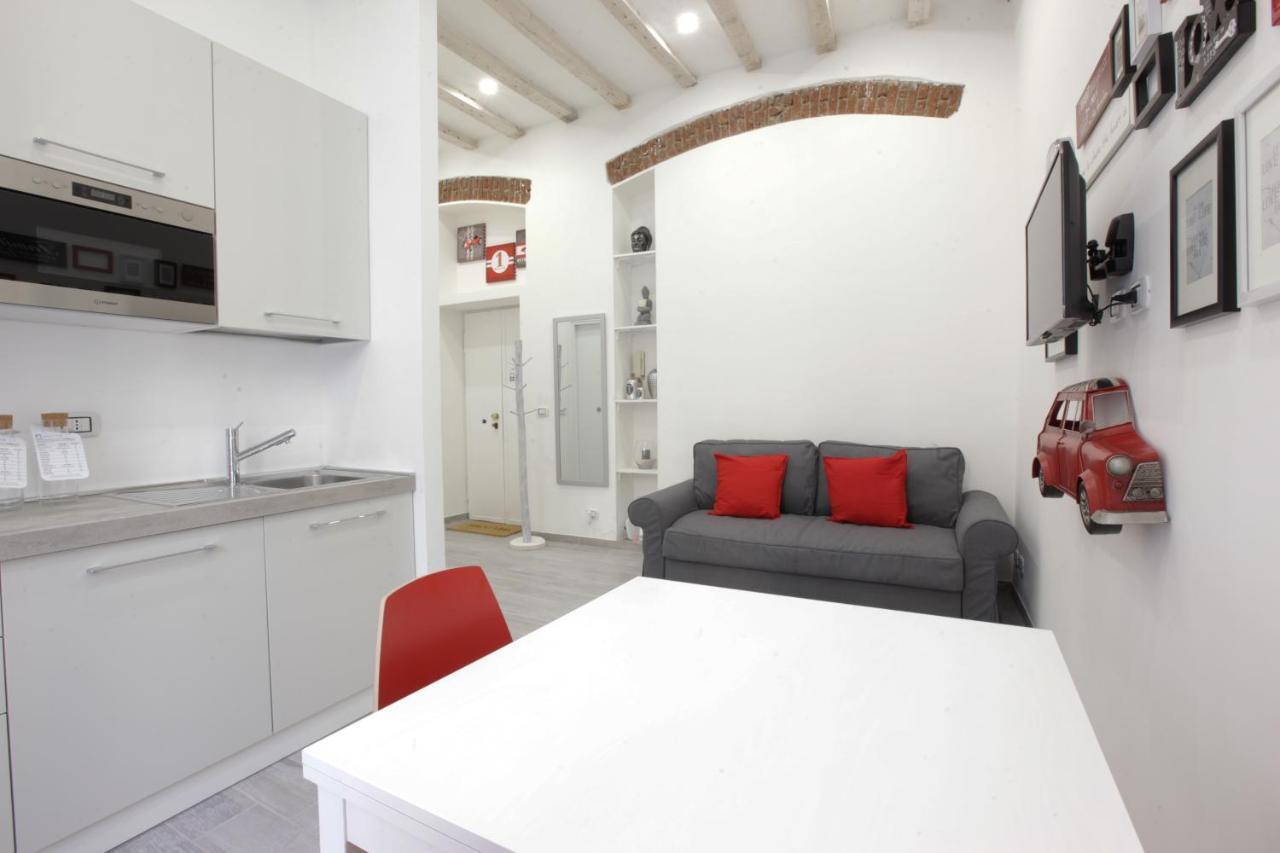 Amazing Apartment In City Center With Balcony Milan Extérieur photo