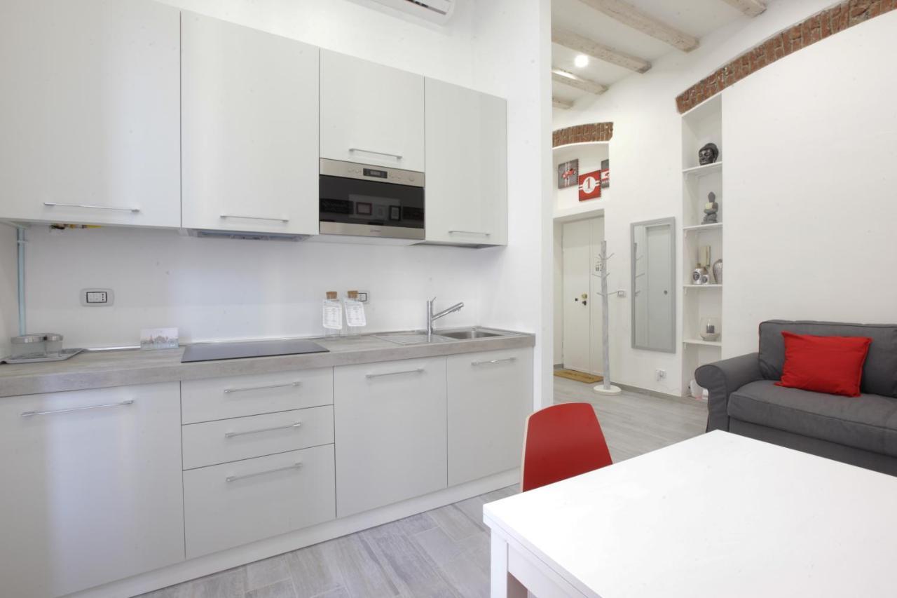 Amazing Apartment In City Center With Balcony Milan Extérieur photo