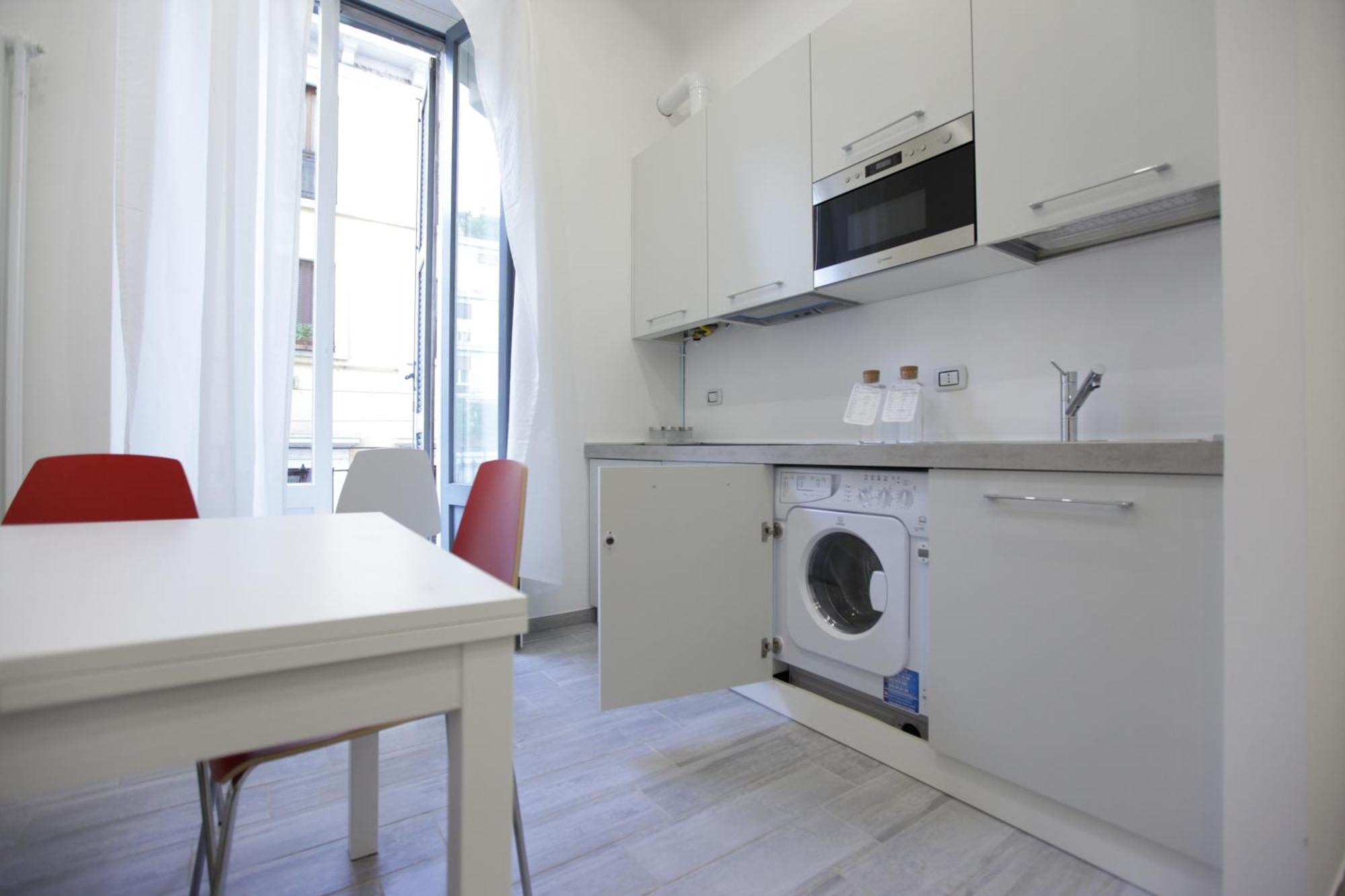 Amazing Apartment In City Center With Balcony Milan Extérieur photo